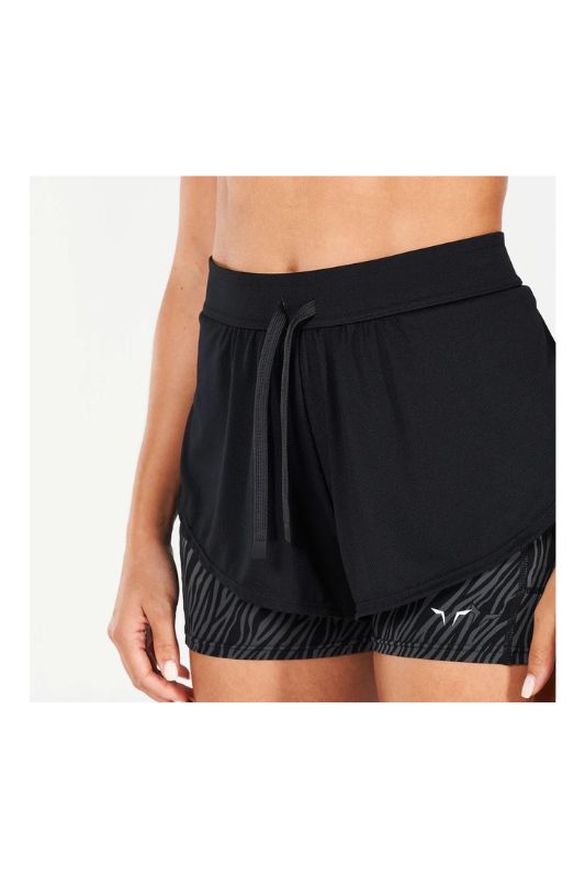 מכנסי - ‏CORE 2-IN-1 WILD SHORTS